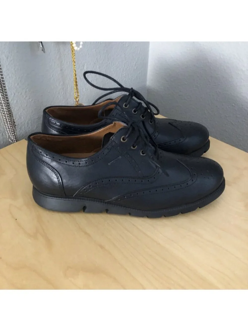 Vince Camuto Warble Wingtip Oxford Shoes Little Big Boy's size 5.5 Black NEW